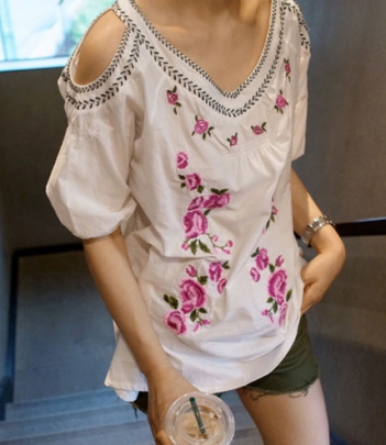 韩国服饰批发holicholic露肩刺绣花朵衬衫
