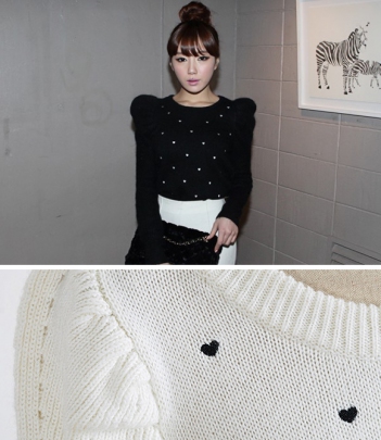 韩国女装代理 可爱桃心毛衣（2色）