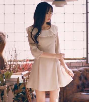 韩国女装网站代理荷叶边雪纺修身连衣裙（2色）