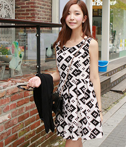 韩国女装网店代理气质花纹修身背心连衣裙