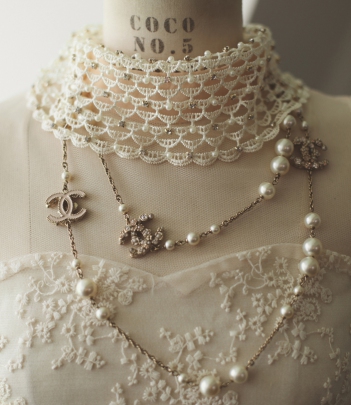 韩国女装网店代销 milkcocoa精致镶钻珍珠花边蕾丝衫