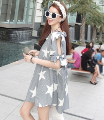 韩国女装批发 attystory蝴蝶结装饰星星宽松连衣裙