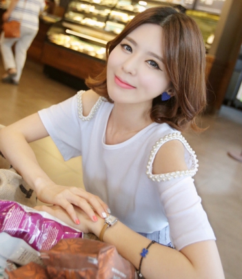 韩国代购正品 babirolen珍珠装饰露肩T恤（2色）