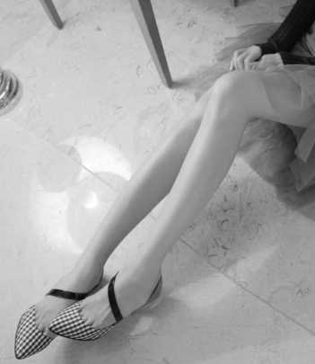 韩国女装批发 partysu法式复古格纹波浪细带高跟鞋（2色）
