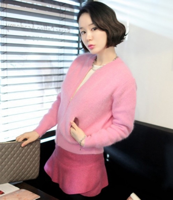 韩国女装秋冬爆款 pinkboll百搭纯色短款毛绒开衫（2色）