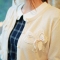 韩国服饰代购 fiona蕾丝蝴蝶结珍珠扣修身针织开衫（2色）