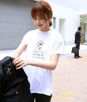韩国女装代购新款 潮人街拍涂鸦骷髅T恤（3色）